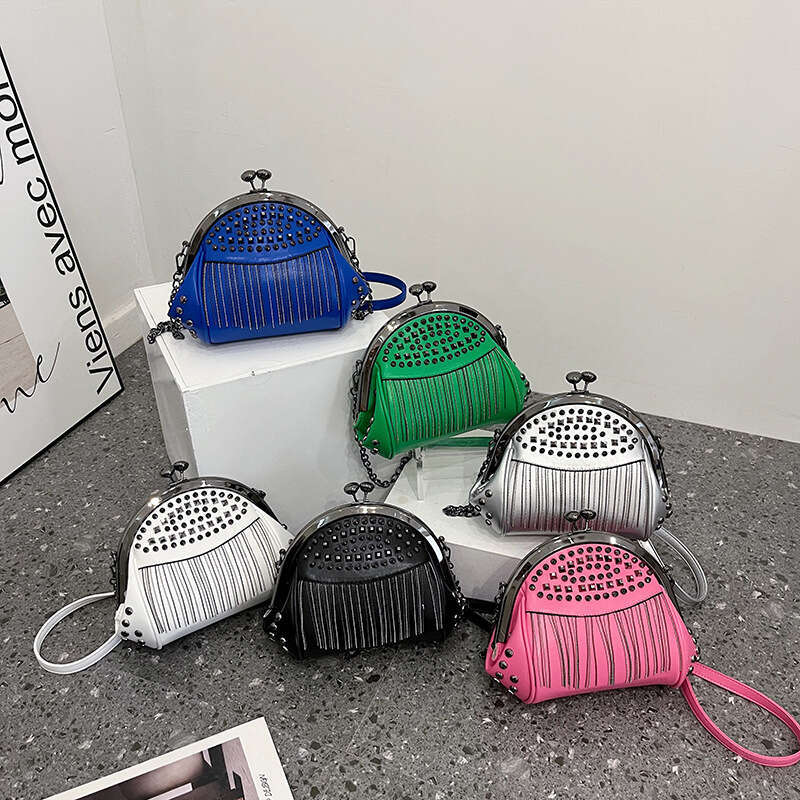 Popular women's high-end feeg, rivet tassel chain, one shoulder crossbody versatile, armpit clip, shell bag, 2024 new casual fashion trend clothi