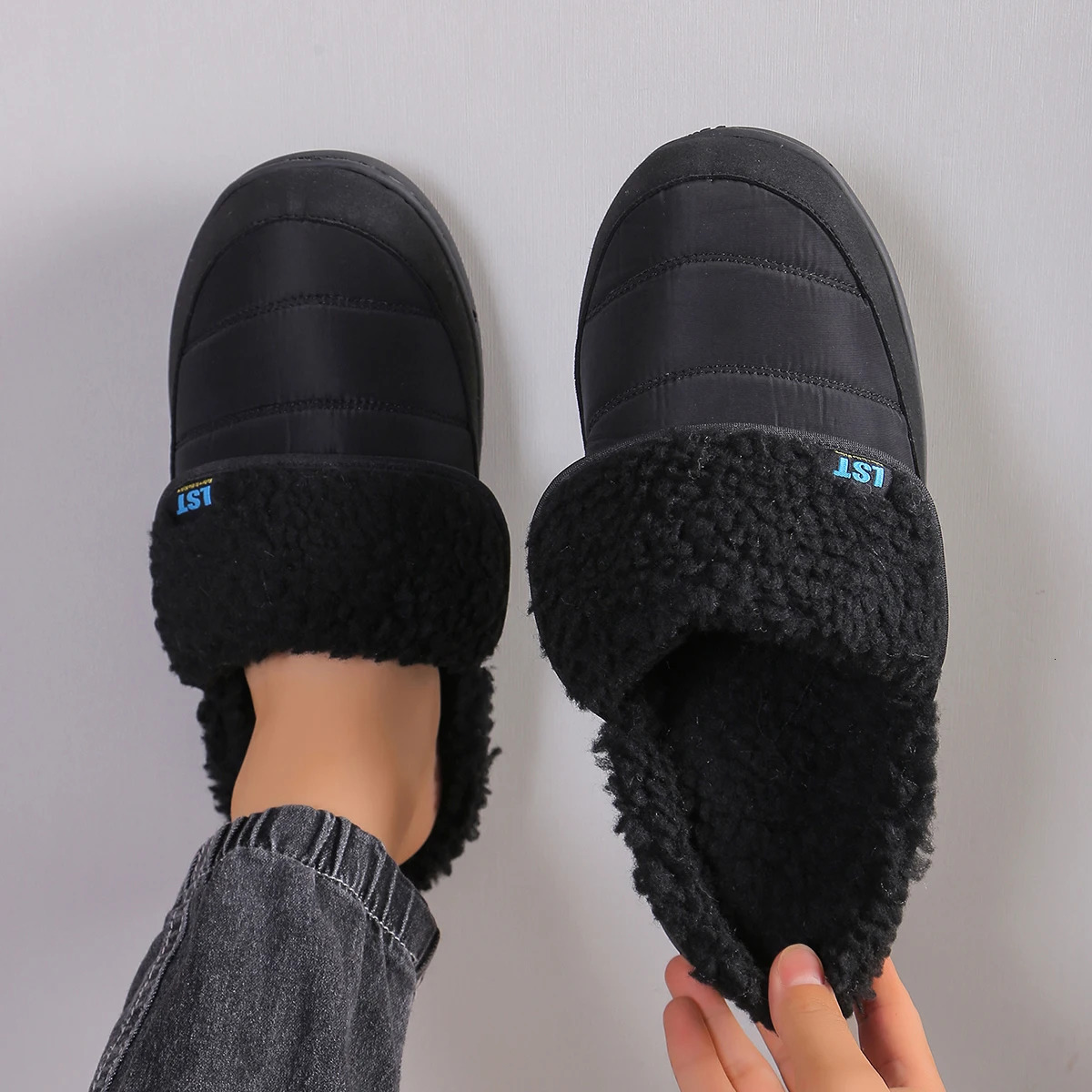 Thick fleece flip tongue n dopamine color sports slippers for men and women the same 241214