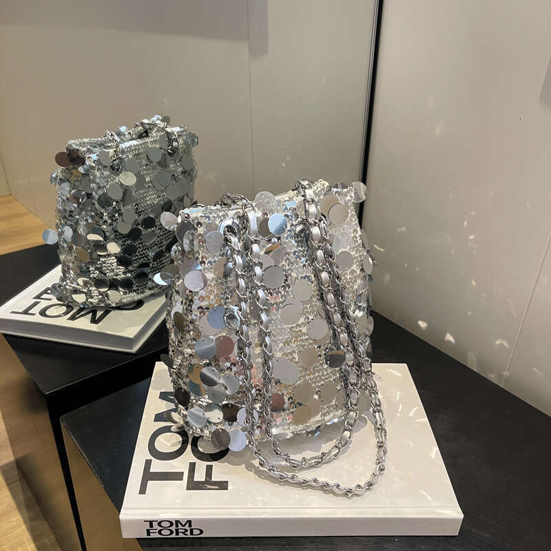 Small design women's niche trendy sequin chain underarm large capacity single shoulder bucket bag 2024 new style chic elegant clothing