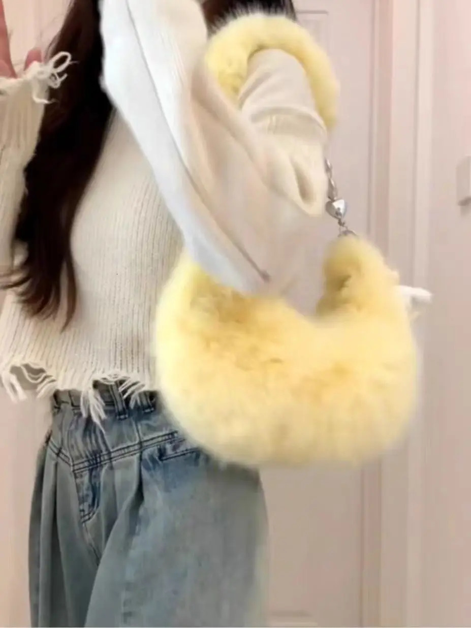 Fluffy Y2k Star Shoulder Bag Korean Fashion Kawaii Half Moon Handbag Women Cute Plush Underarm Purse Winter 241213