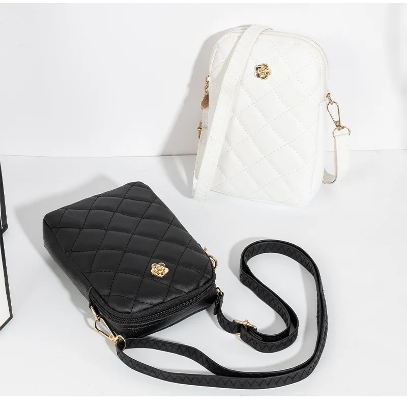 Womens Bag Korean Edition Simple Vertical Movement Single Shoulder Cross Body Bag Summer Small Square Bag 241213
