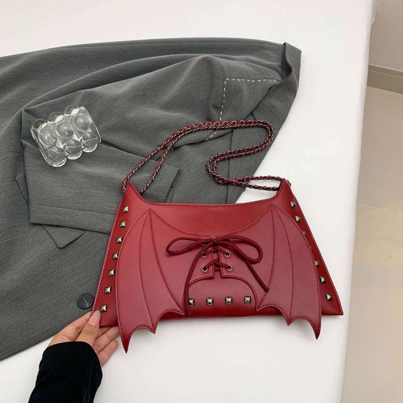 Niche design punk style spicy girl handbag personality bat retro rivet motorcycle underarm shoulder bag 2024 new casual fashion trend clothing