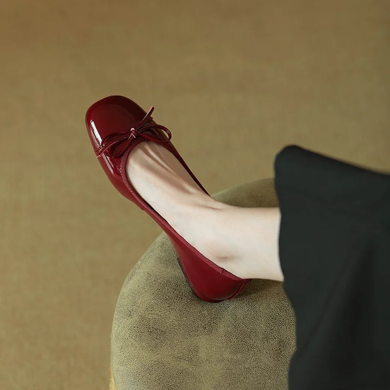 Retro womens shoes summer 2024 trend fashion elegant smooth groove red temperature Sandalia square toe shoes 241213