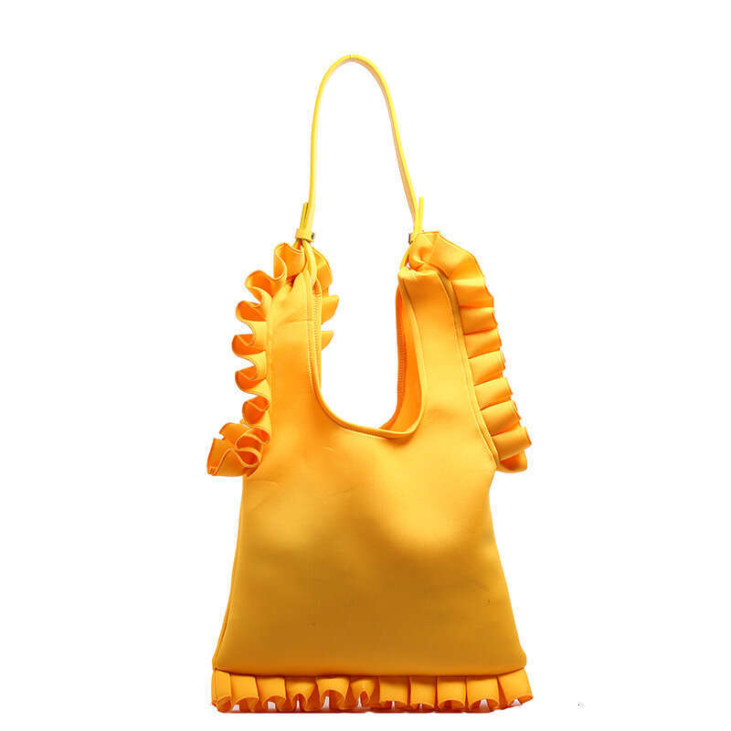 Small niche design, casual large capacity single shoulder armpit commuting bag, women's Instagram style pleated skirt handbag, 2024 new style, ch