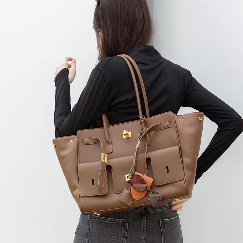 Designer Leather Handbag Solid Color Large Capacity Outdoor Leisure Shoulder Bag High-end Light Luxury Brand Bag Shopping Bag New Product Tote Bag