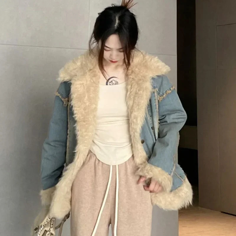 Autumn and Winter Vintage Denim Cashmere Jacket Womens Short Jacket Loose Splicing Thick Wool Cotton Jacket 241210