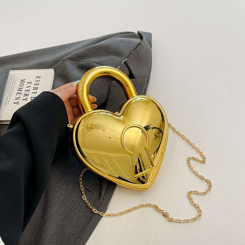 Acrylic box niche women's chain crossbody bag internet celebrity love heart mouth red envelope 2024 temperament versatile new trendy clothing ins
