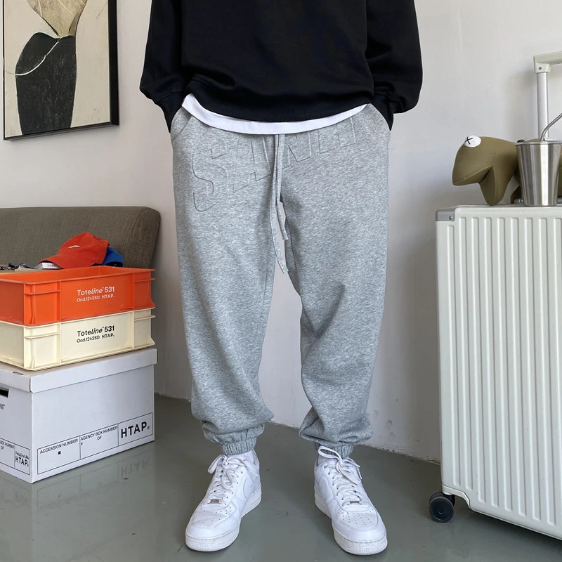 Fashion streetwear hip-hop oversized sports pants mens Harajuku casual plus size jogging pants Korean sports jogging pants 241211