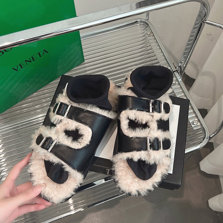 2025 Free Shipping Warm Thicken Wool Slippers Women Winter Fur Flat Shoes Woman Thick Slides white Classics Sandals