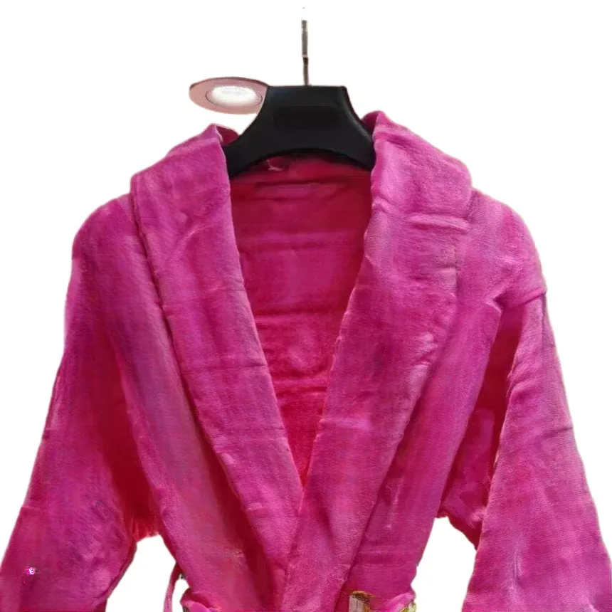 2025 Designer Soft Cotton Lovers' Robe With Neckline - Cozy Retro Style Bathrobe For Him And Her