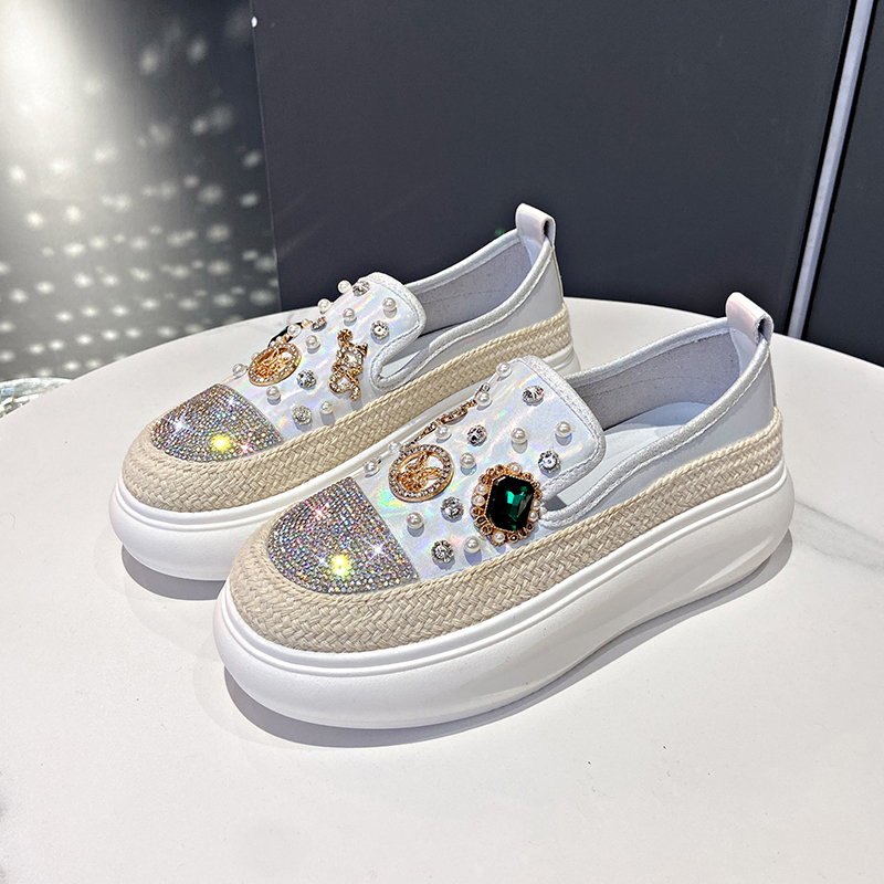 2025 women's bead sports shoes luxury rhinestone decoration women's loafers designer platform casual shoes high-quality pearl decoration thi