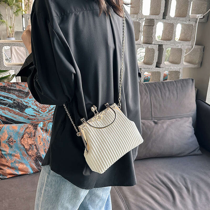 Small handbag for women, 23 styles, high-end feel, internet celebrity clip on handbag, niche single shoulder crossbody, dinner party small square bag,