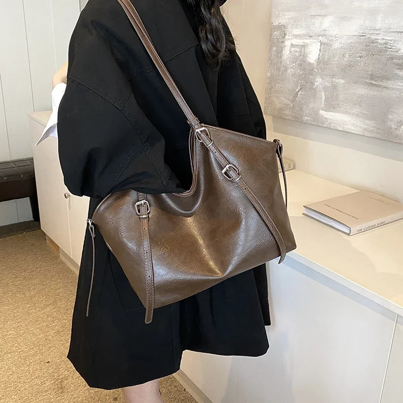 LEFTSIDE Large Pu Womens Leather Shoulder Bag Winter Y2K Korean Fashion Trend Womens Handbag Womens Handbag and Wallet 241213