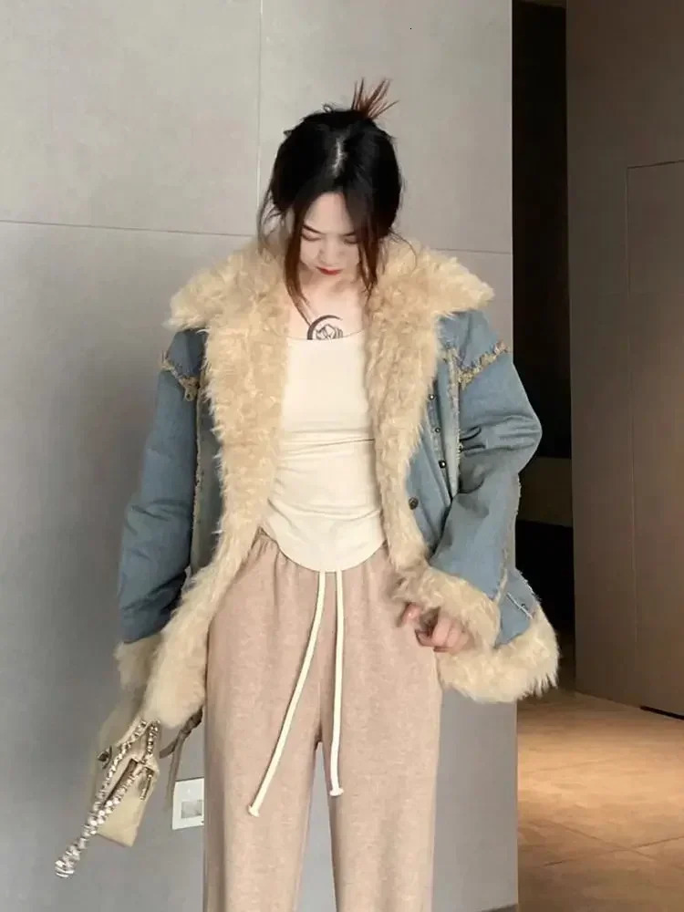 Korean fashion autumn womens denim jacket with fur patchwork lapel long sleeved single chest loose jacket clothing 241210