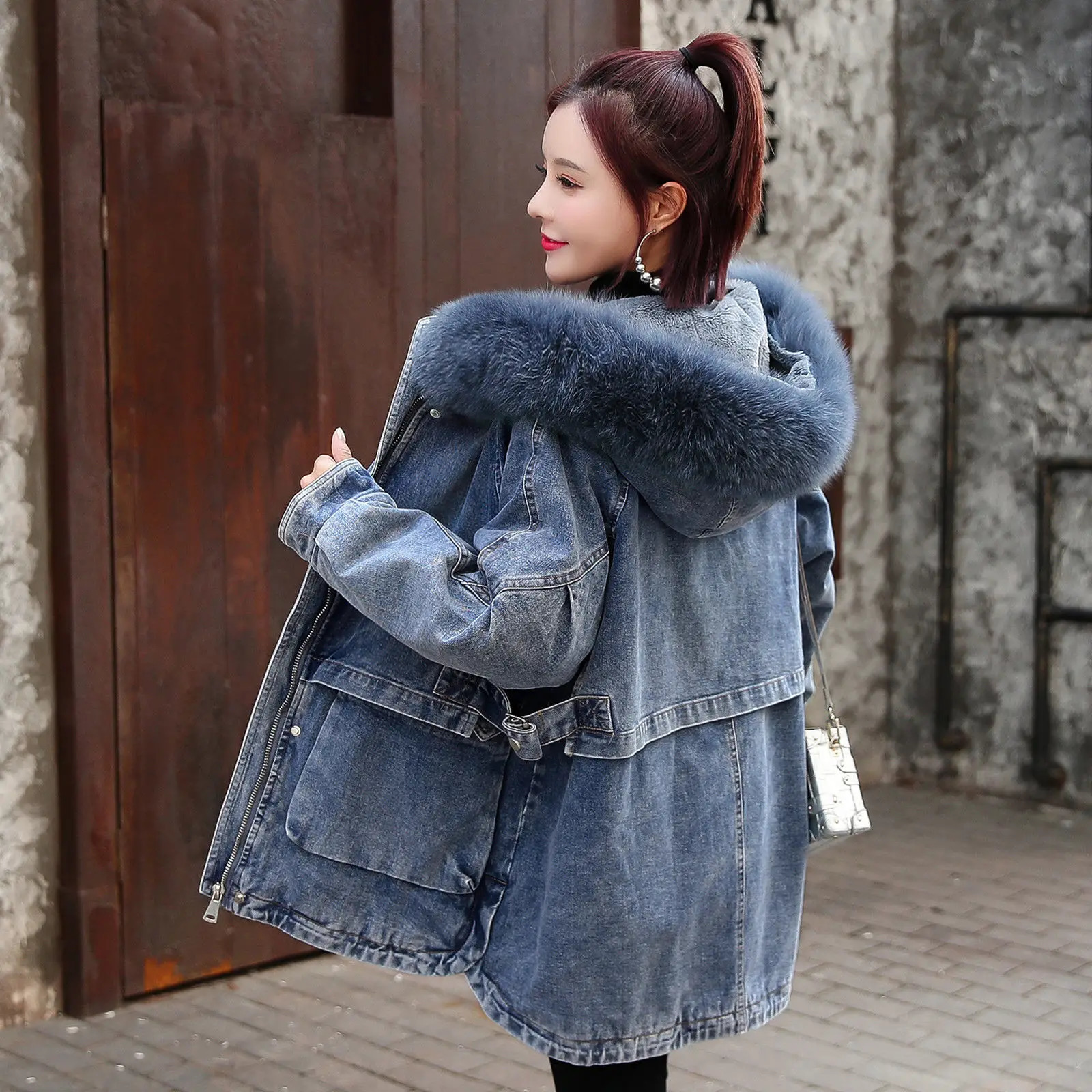 Winter Sheepskin Loose Womens Denim Coat Thick Hooded Big Fur Collar Coat Retro Plus Velvet Denim Cotton Mat Jacket 241210