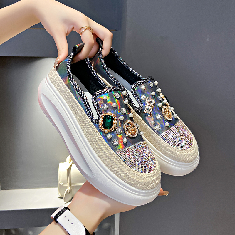 2025 women's bead sports shoes luxury rhinestone decoration women's loafers designer platform casual shoes high-quality pearl decoration thi