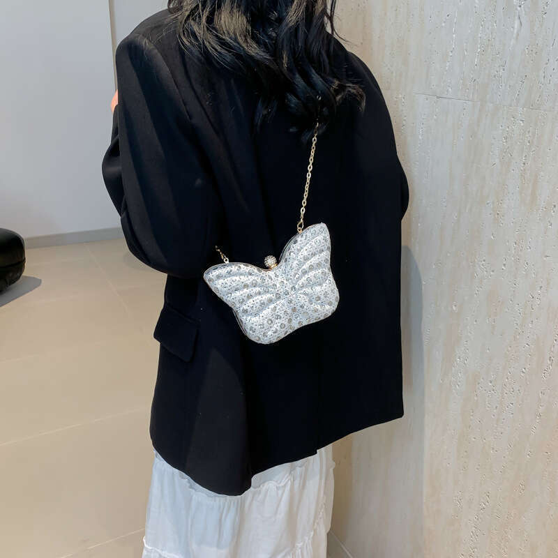 Opposite sex female ins style forest butterfly clip small square ba internet celebrity chain crossbody mouth red envelope 2024 new casual fashion tren