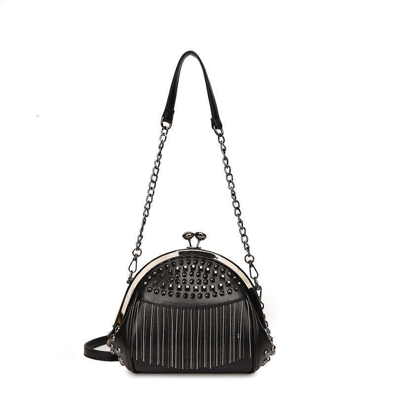 Popular women's high-end feeg, rivet tassel chain, one shoulder crossbody versatile, armpit clip, shell bag, 2024 new casual fashion trend clothi