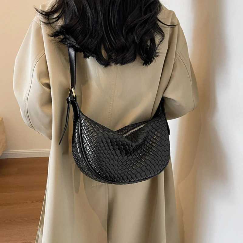 PU Leather Shoder Bag for Wen Fi Woven Tote Handbags Purse Trendy Hobo Crescent Bag Fem Cmuter Shopper Bag Z250208
