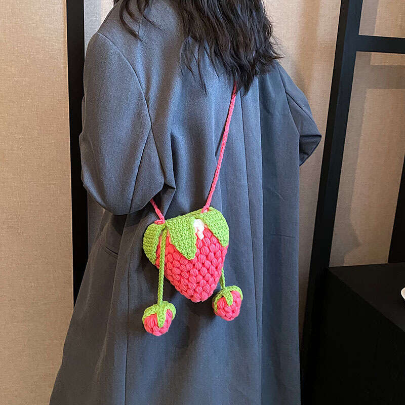 Ins crochet bag for women's trend, niche DIY handmade cute single shoulder crossbody bag, parent-child mouth red envelope, 2024 temperament versa