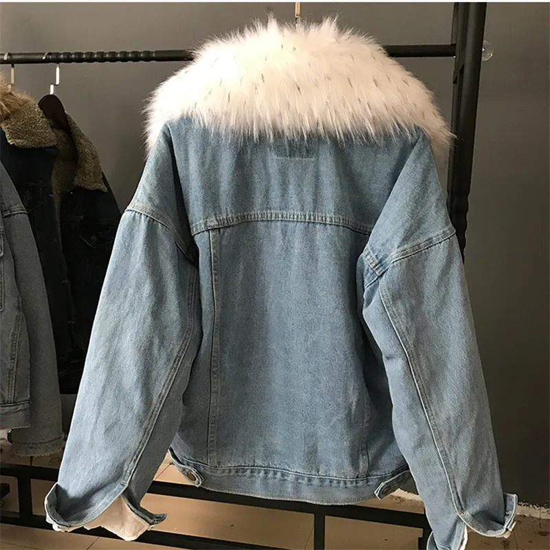 Korean winter detachable large fur collar with sheepskin lining denim jacket for women loose short black denim jacket for women Chaqueta unprinted ite