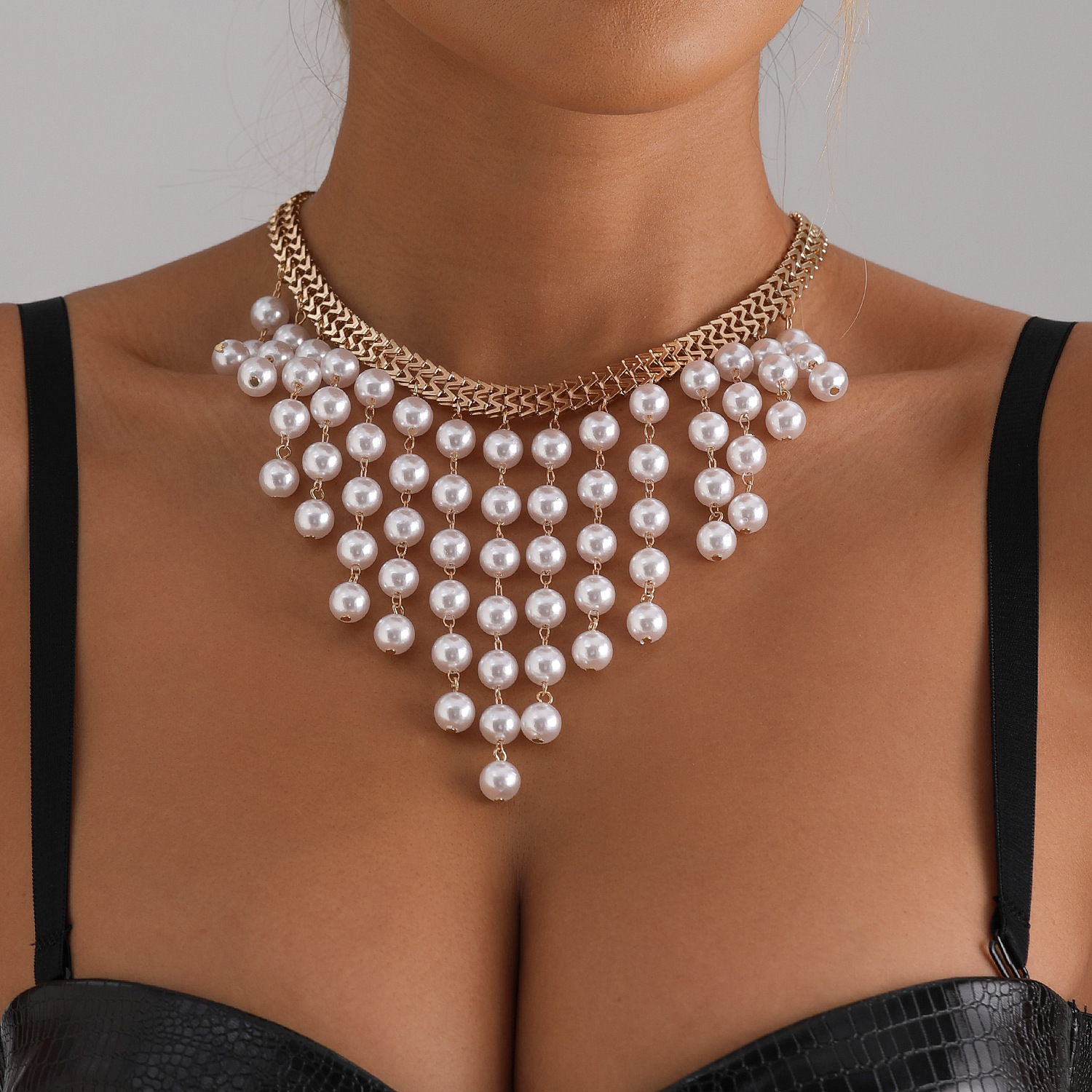 Elegant Multi-Layer Pearl Fringe Necklace for Trendy European Accessories 2025 New In Pearl Pendant Choker Jewelry Y2K Women Party Birthday Gifts Vale