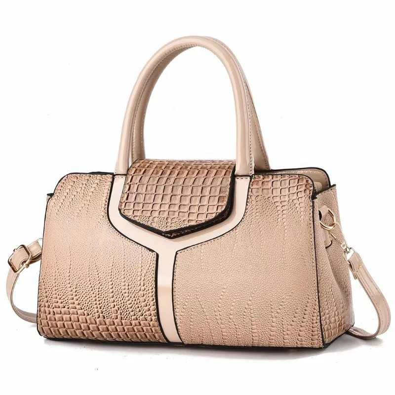 Large Capacity Boston Pillow Bag Leather Ladies Handbags Crossbody Bags for Women Tote Bag Bright Leather Women Shoulder Bag 241212