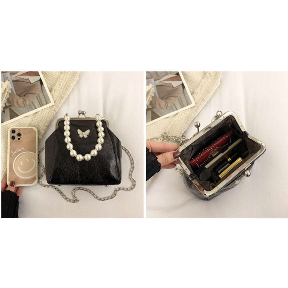 Pearl chain crossbody women's stylish single shoulder small square internet famous hand-held dinner bag, 2024 new casual versatile fashion clothi