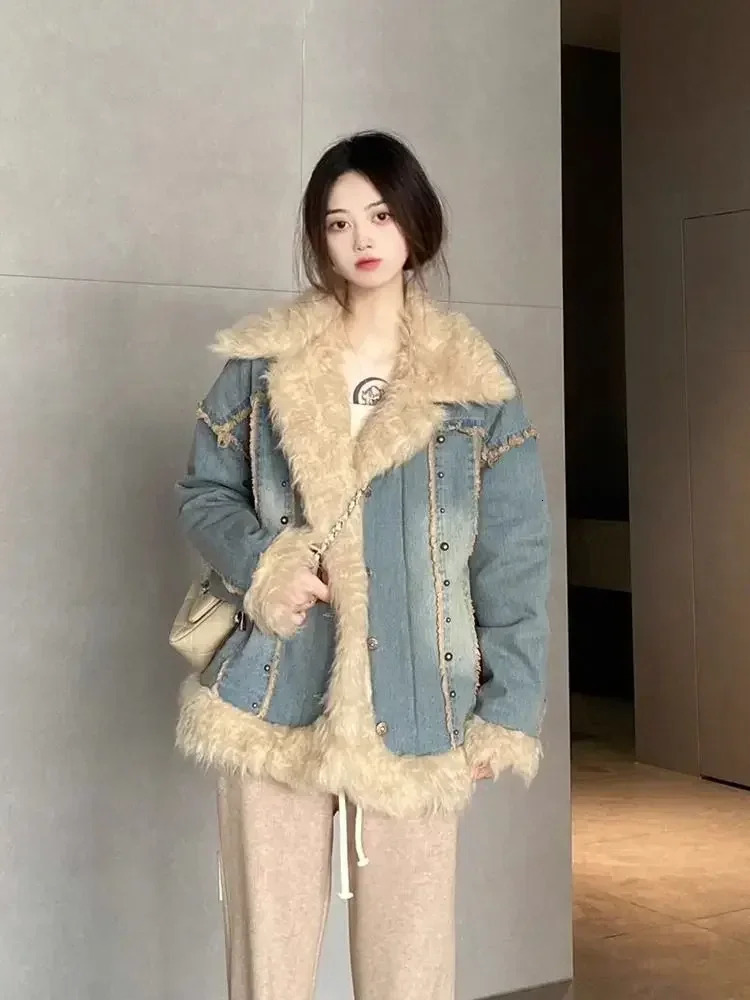 Korean fashion autumn womens denim jacket with fur patchwork lapel long sleeved single chest loose jacket clothing 241210
