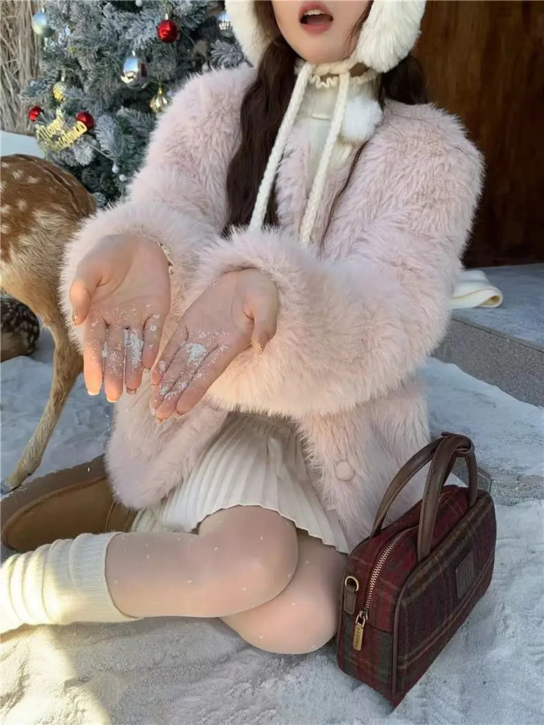 Heavy Industry Classic Fur High End Coat Loose Round Neck Pocket Small Fragrant Style 241211