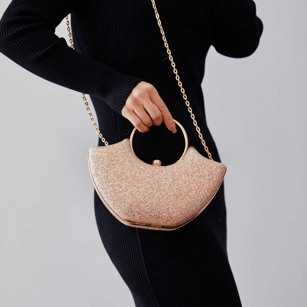 High end handbag for women European and American retro clip on shell shiny evening handbag, shoulder bag, 2024 versatile new trendy clothing ins