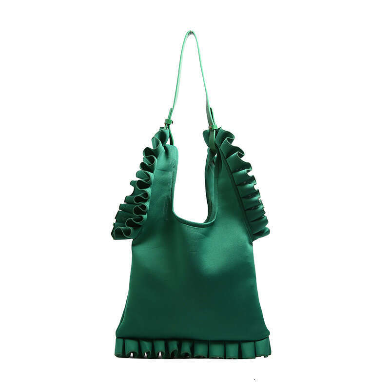 Small niche design, casual large capacity single shoulder armpit commuting bag, women's Instagram style pleated skirt handbag, 2024 new style, ch