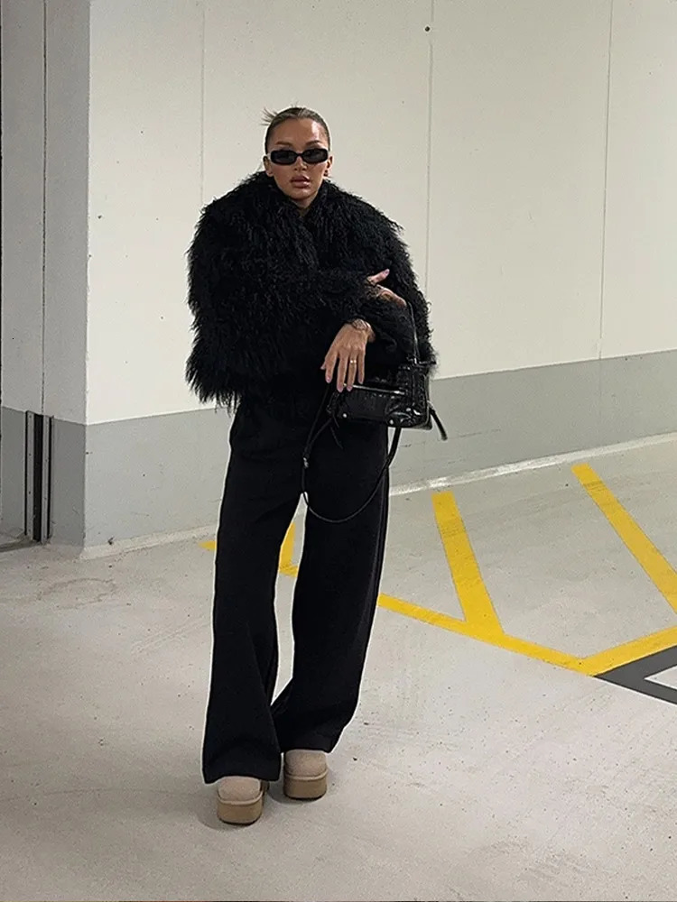 Winter Furry Faux Fur Coat Women Black y Round Neck Full Sleeves Plush Lady Thick Warm Chic High Streetwear 241211