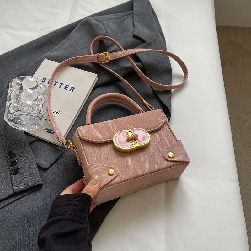 This year's popular styling box for women 2023 new trendy and versatile texture single shoulder crossbody small square bag