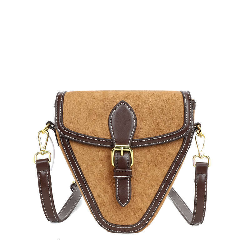 Autumn and winter small bag for women, matte PU crossbody niche design, retro trend saddle bag, 2024 new casual versatile fashion clothing