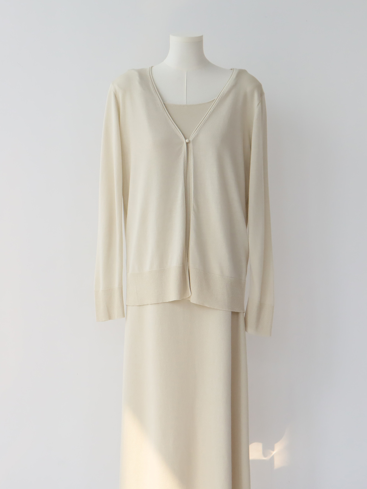 FEX01 luxury hidden link 5A masrter quality Versatile Feminine Layering Piece: Lightweight Mixed Fabric Pullover Jacket Suitable for Multiple Outfits