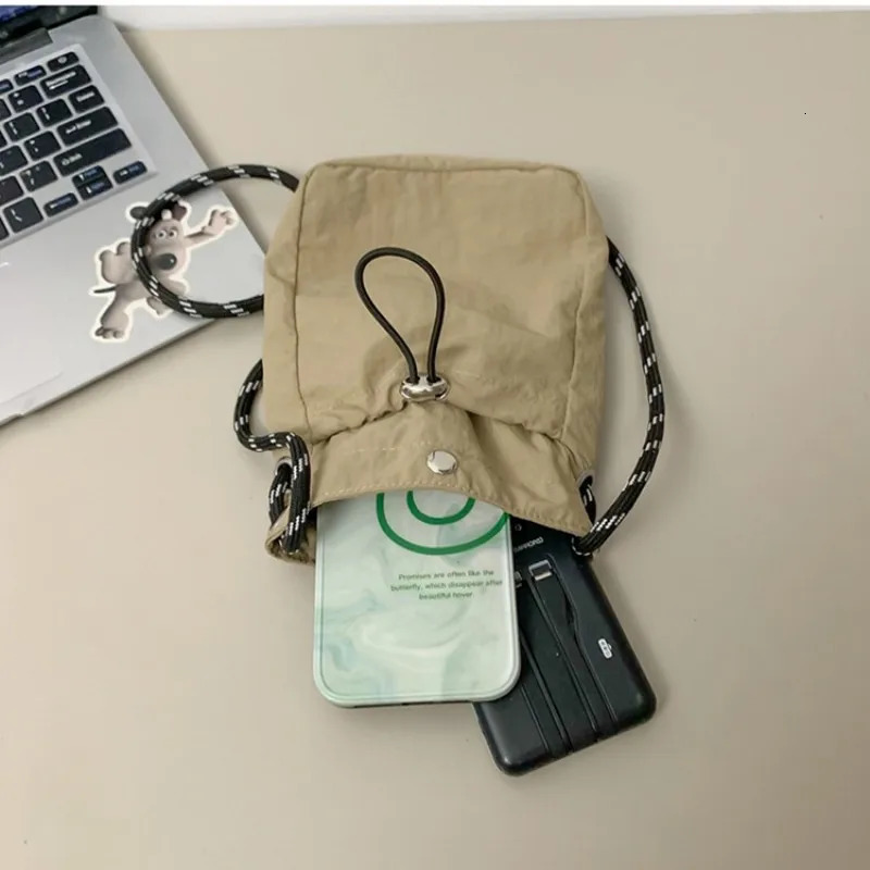 Mini Nylon Shoulder Bag Womens Fashion Cross Body Bucket Bag Casual Small Handbag Drawstring Bag Wallet Phone Bag 241213