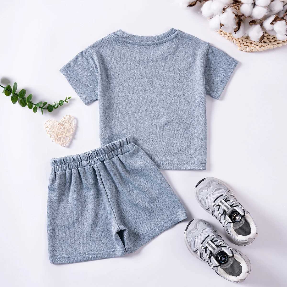 Clothing Sets Summer Toddler Boys Casual Sports Suit Childrens Short Sleeve Shorts 2pcs Solid Colour Simple Style Comfortable and Versatile H241214