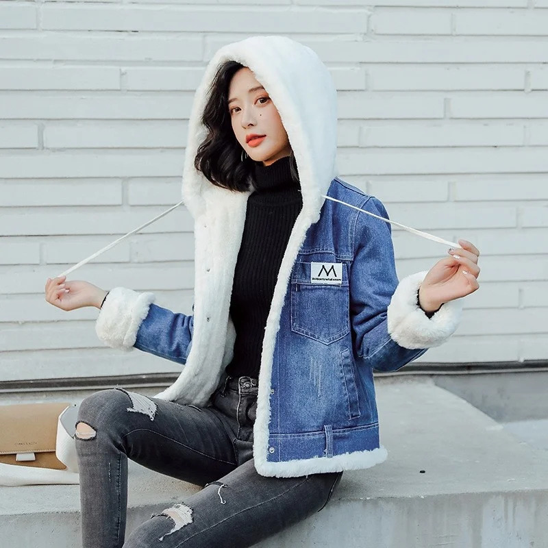 Womens winter thick warm fur lining short denim jacket hooded sweatshirt slim fit denim jacket womens casual coat streetwear Parkas jacket 241210