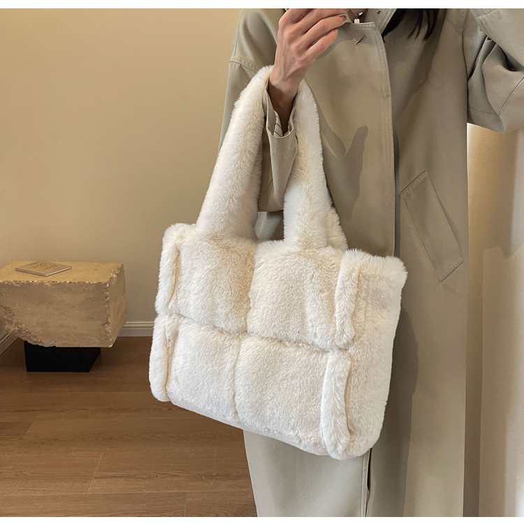 Women's Designer Solid Color Plush Lightweight Shoulder Bag Large Capacity Outdoor Leisure Handbag Women's High-quality Hot Selling Bag Shop