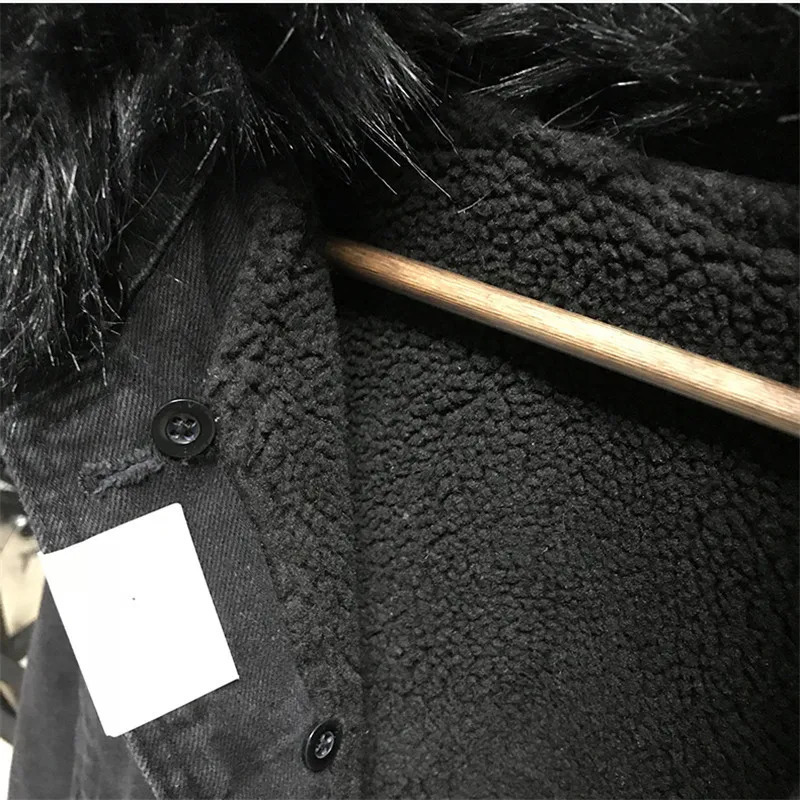 Korean winter thick warm black and white fur collar denim jacket womens jacket casual loose jeans jacket womens jacket 241210