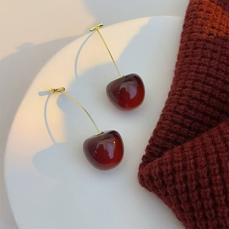 Luxury Earrings Wholesale Fashion Red Cherry Long Earrings Stud Earrings for Women Allergy Prevention Exqusite Jewelry