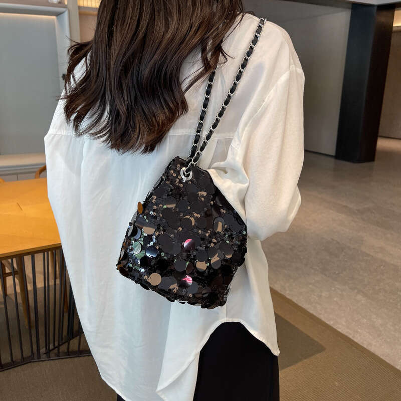 Small design women's niche trendy sequin chain underarm large capacity single shoulder bucket bag 2024 new style chic elegant clothing