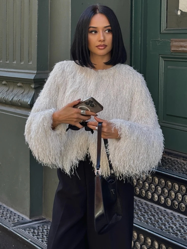 Womens Faux Fur Fringed Jacket Oneck Long Sleeves Hidden Side Pockets Front Closure with Hooks Overcoat Fall Winter Chic Coat 241211