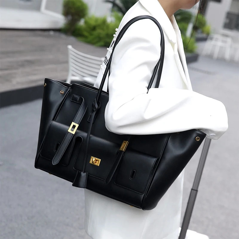 Designer Leather Handbag Solid Color Large Capacity Outdoor Leisure Shoulder Bag High-end Light Luxury Brand Bag Shopping Bag New Product Tote Bag