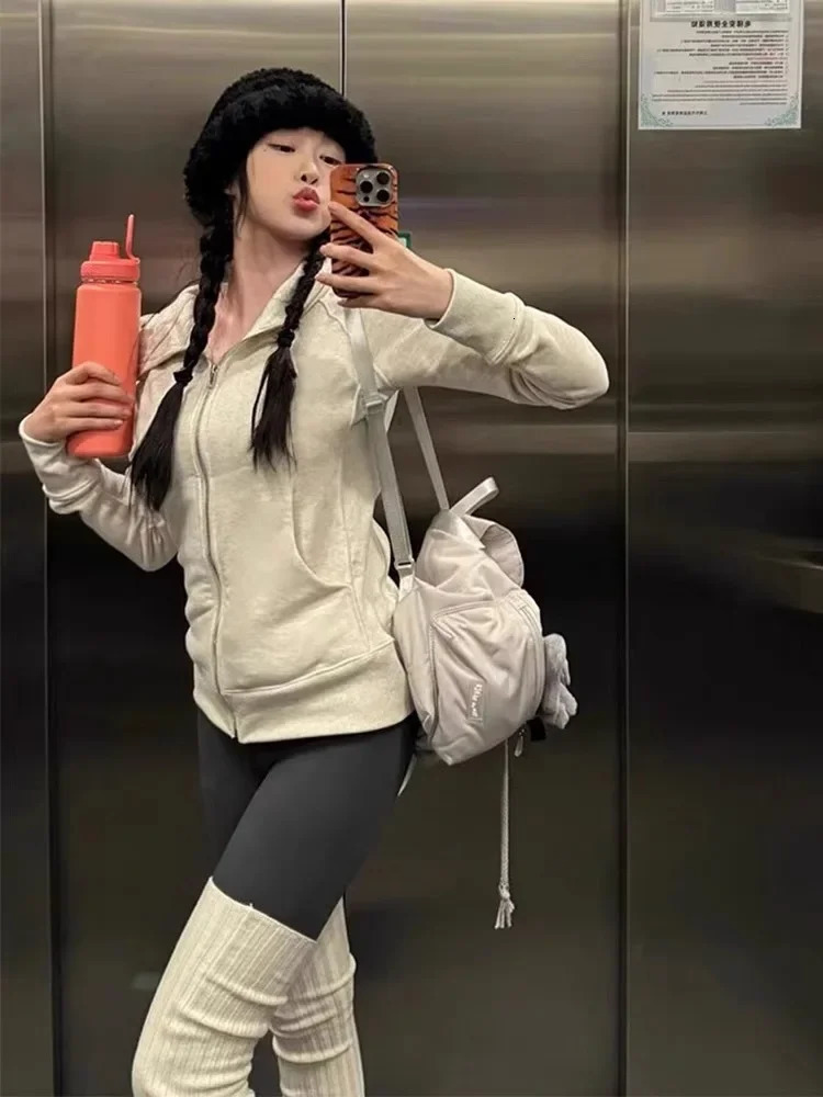 Deeptown American Vintage Cropped Hoodies Women Korean Style Streetwear Grey Zip Up Hooded Sweatshirt Casual Y2k Slim Hood Shirt 241214
