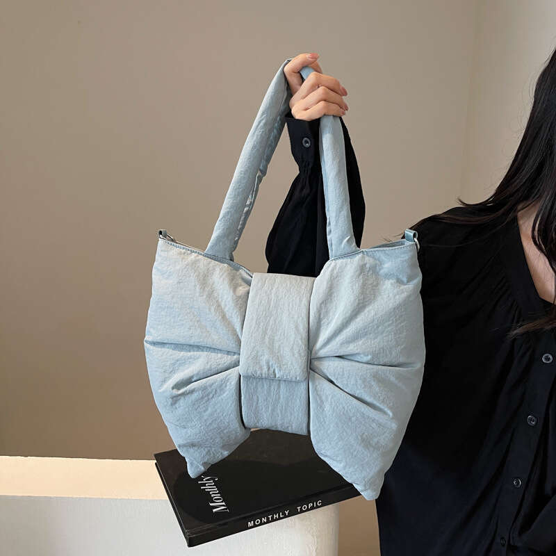 Korean version sweet casual nylon armpit for women niche design large capacity canvas crossbody bag 2024 new style chic and elegant clothing