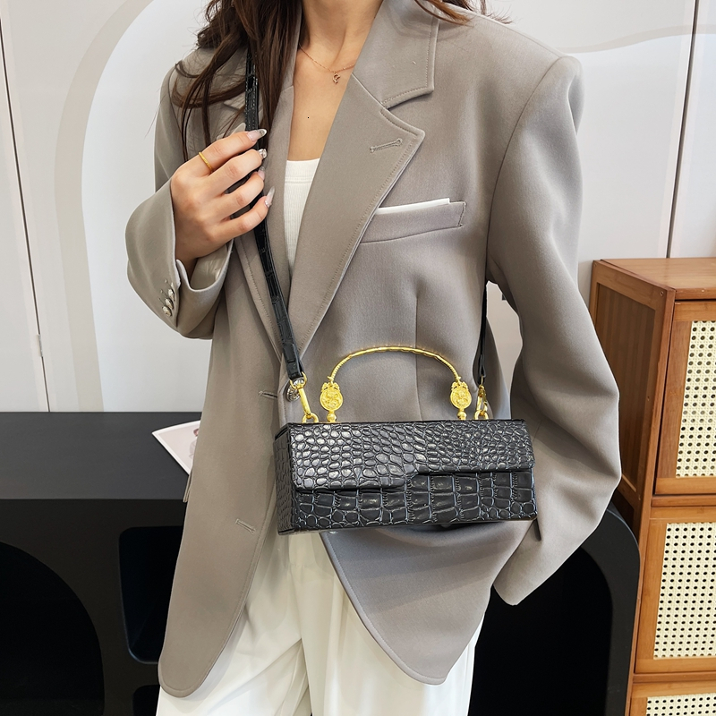 New black crocodile pattern oblique fashion box mouth red envelope designer handbag and wallet quality Pu leather bag designer shoulder bag bag