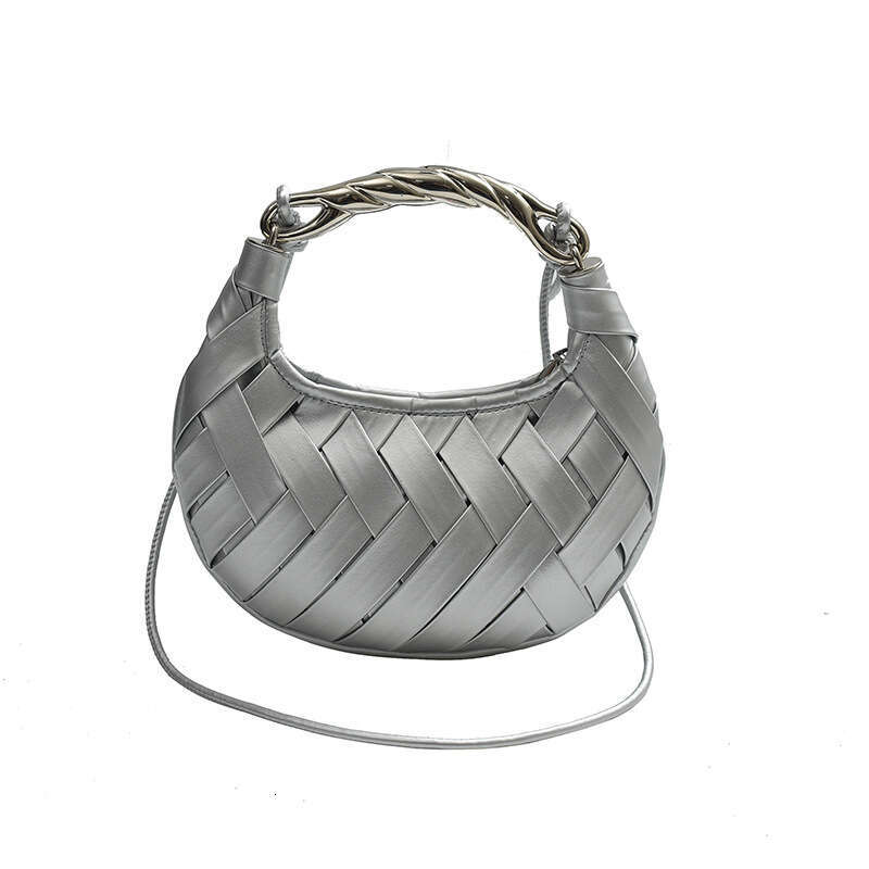 New bag for women, high-end texture, commuter crossbody versatile handbag, internet celebrity, niche saddle bag, 2024 new style, chic and elegant clot