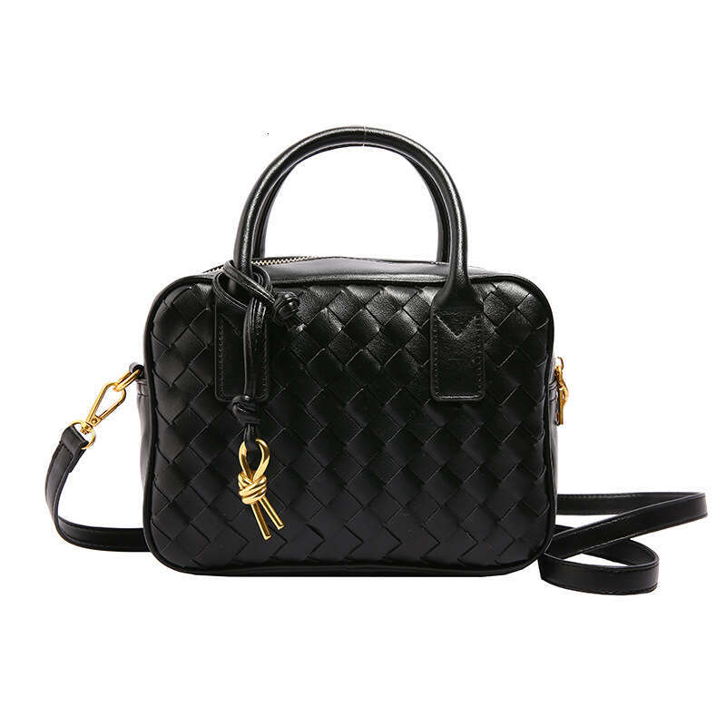 Handmade woven bag for women 2024, texture, hand-held commuting small square high-end single shoulder crossbody bag, 2024 temperament, versatile new t